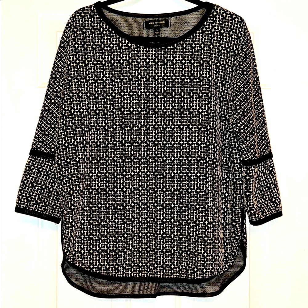 Max Studio Women's Tunic Top L Black White Oversized Crew Neck 3/4 Sleeve Casual